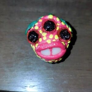 Grunge Figure: Strawberry